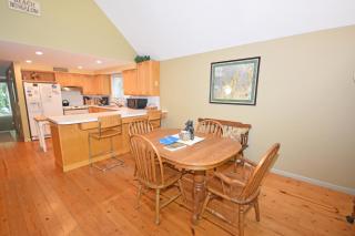 Dancin' Bear - Glen Arbor - 4