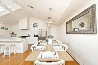 The Hamptons Beach House near Dutchie's walk to Nelson Bay - Nelson Bay - 3
