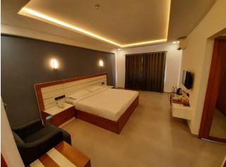 Ashirvad Lawns Hotel & Convention Centre - Kozhikode - 6