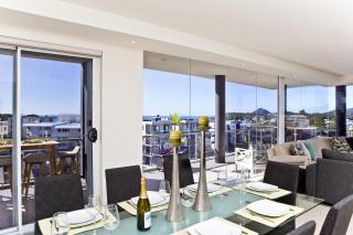 Penthouse Palace - Luxurious Harbourview Location - Nelson Bay - 3