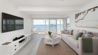 The Beach Shack on Wanda - Waterfront Coastal Chic - Salamander Bay - 3