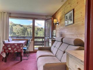 Appartement skis aux pieds 2 pièces avec parking, balcon et cuisine équipée - FR-1-455-217 - 2