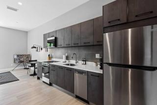 Pretty Rola 305 Superior Apartment w King Bed with Designer Furniture - Fort Lauderdale - 8