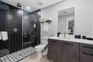 Pretty Rola 202 Modern Industrial Apt w King Bed - Fort Lauderdale - 2