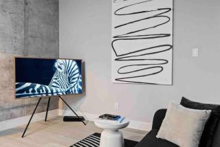 Pretty Rola 202 Modern Industrial Apt w King Bed - Fort Lauderdale - 1
