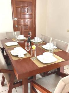 Amplio Dpto. céntrico con cochera y terraza. - 1