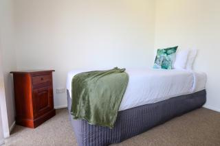 BLK Stays Guest House Deluxe Units Bellmere - - 6