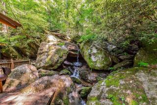 Waterfall Cabin - 2