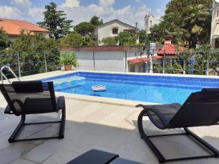 Family friendly apartments with a swimming pool Malinska, Krk - 19304 - Malinska - 4