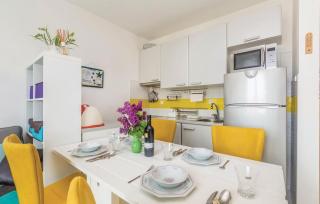 Apartments with a parking space Malinska, Krk - 19300 - Malinska - 3