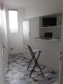 Solo traveler's best stop near Paris - Bagnolet - 5