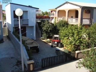 Apartments with parking spaces Vir - 19547 - Vir - 0