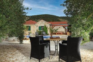 Family friendly house with a swimming pool Postira, Brac - 19563 - Postira - 2