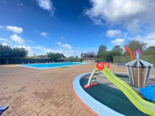 Appartement avec mezzanine, piscine et parking - proche plage et clubs sportifs à La Baule - FR-1-245-43 - Guérande - 8