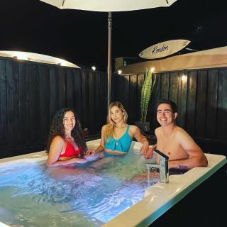 BusHotel Puerto Viejo with private Hot Tube very close to town - Puerto Viejo - 6