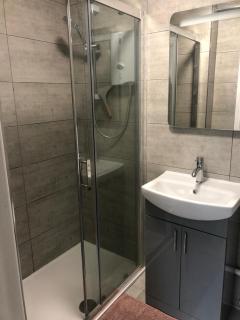1 bedroom ground floor apartment - 7