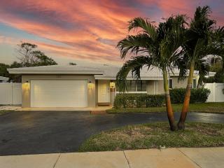 Pompano home with private heated Pool 3D tour available - 1
