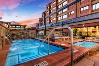 Village at Breckenridge 4604 Sunny Ski in & Out King Studio Open Hot Tubs & Pool - 0