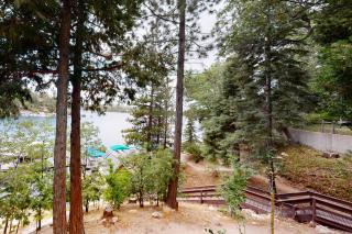 Luxury Lakefront Retreat - Lake Arrowhead - 9