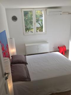 Au cœur du Parc National du Massif des Calanques, la Flibuste des Goudes, Maison 2 chambres, climatisée, jardins, solarium, proche plage, large vue mer - 3