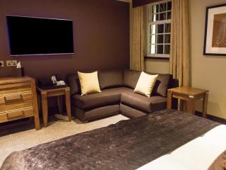 Busby Hotel - 2