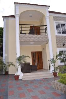 Janha's Senegambia Villa Holiday Rental With Free Wifi - 6
