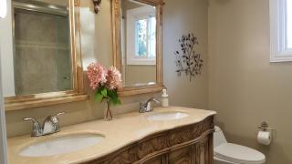Comfort Rooms near Toronto Airport - Mississauga - 5
