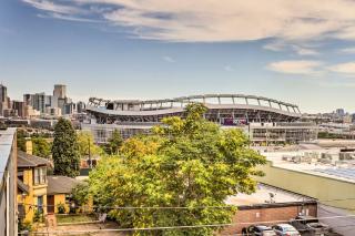 City Skyline Views Upscale Denver Townhome - 8