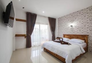 Central Inn Senggigi - Senggigi - 9