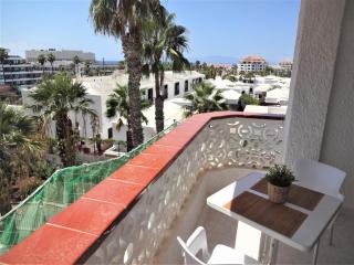 apartment with a large south-facing balcony, sea view and WIFI in Las Americas center - Playa de las Americas - 1
