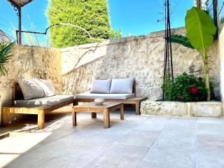 Maison de village - Fontvieille - 0