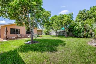 Mango House - Naples - 8