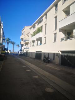 Magnifique T2 les pieds dans le sable - Le Grau-du-Roi - 0