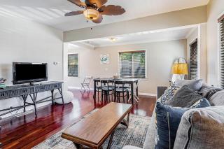 The Nook - Three Oaks - 6
