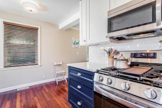 The Nook - Three Oaks - 1