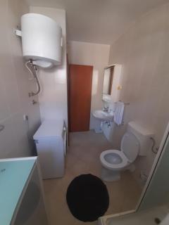 Lovely 2-bed apartment with balcony/free parking. - Bol - 2