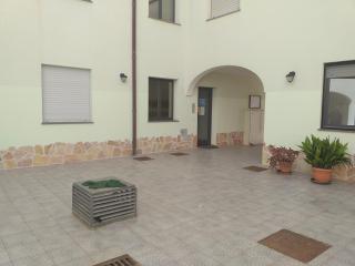 ORANGE HOUSE - 9