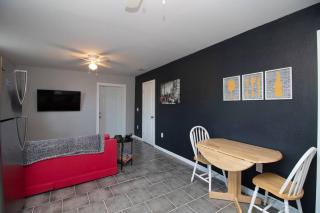 Come enjoy this unique Mother In-Law Suite - Sint-Petersburg - 1