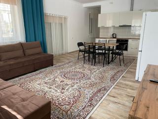 Stunning Lakeside Villa - 4