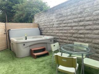 The Annexe Porthcawl Pet Friendly 2 Bedroom Flat with King Size bed bunk beds and sofa bed sleeps up to 5 people - Nottage - 8