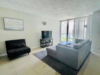 Spacious 1BR on the Beach, The Tides, Hollywood,FL - Hollywood - 8