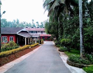 Devangi Athithya Holiday Home by StayApart - Tīrthahalli - 8