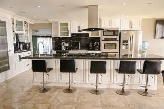 Tritons Place-Half Acre Oceanfront Paradise With Private Pool, Jacuzzi, Fire Pit, Beach Access - Primo Tapia - 2