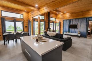 SaffronStays Paradise Pines, Dehradun - cliff villa with valley & forest views - Dehradun - 6