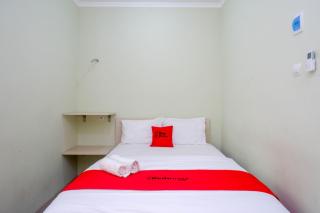 RedDoorz Syariah near Gerbang Tol Krapyak 2 Semarang - 7
