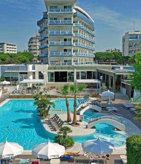 Majestic Beach Hotel & Wellness - Bibione - 2