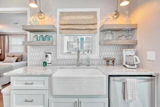 Lovely Beach Bungalow - Myrtle Beach - 7