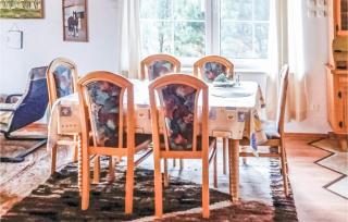 Three-Bedroom Holiday Home In Szteklin - 8