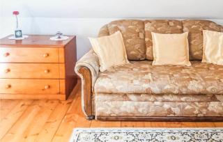 Three-Bedroom Holiday Home In Szteklin - 4