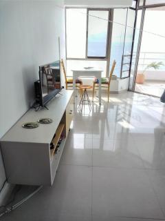 Apartamento , vista a la ciudad antigua y playa - 1